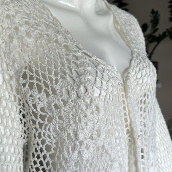 Crocheted Button up cardigan with Roses Down Center, Empire sleeves scal… - Picture 4 of 14
